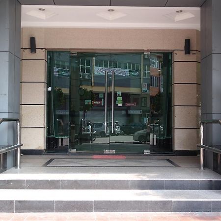 Family Hotel Klang Extérieur photo