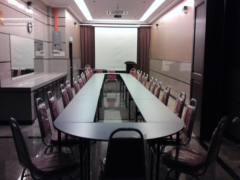 Family Hotel Klang Extérieur photo