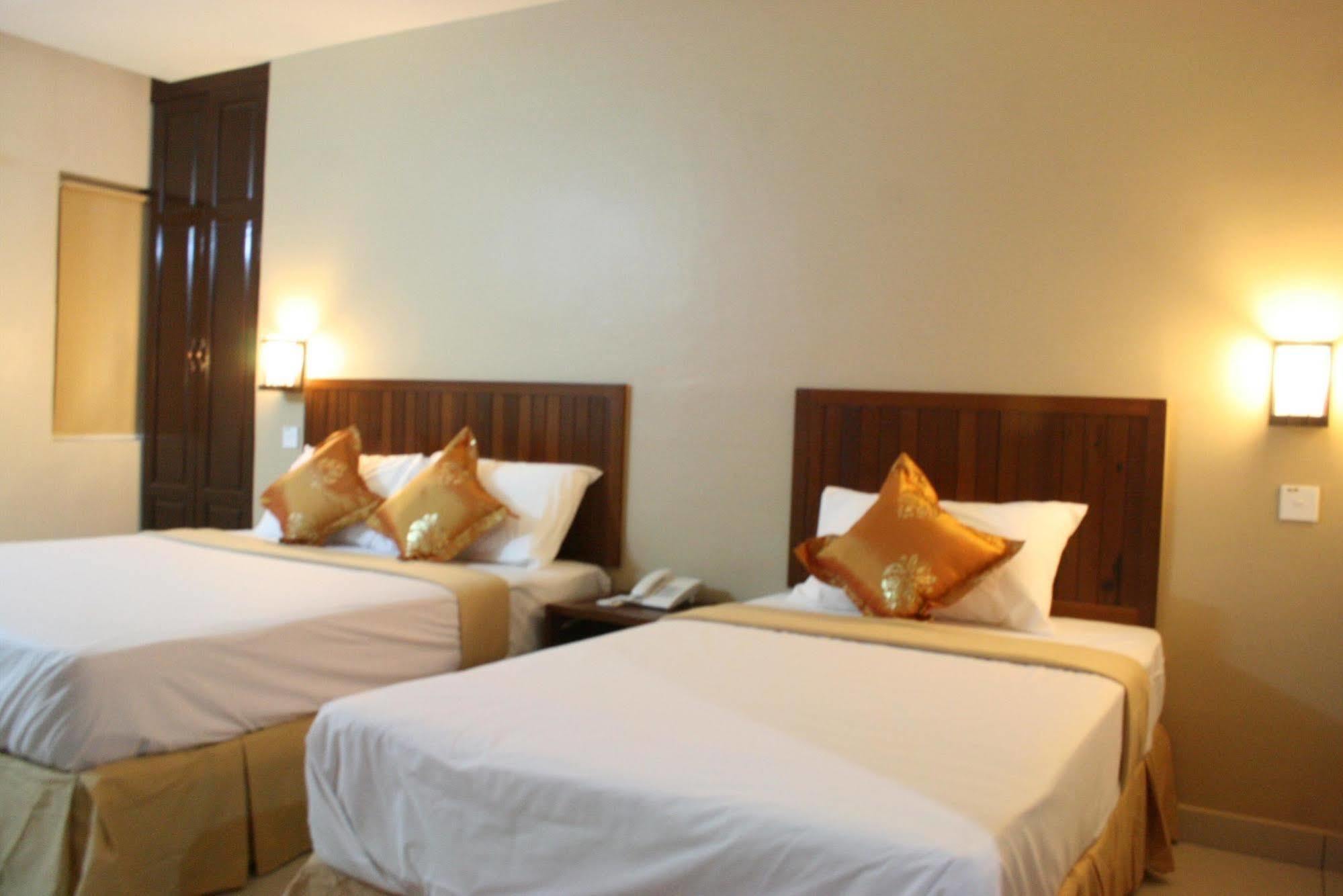Family Hotel Klang Extérieur photo