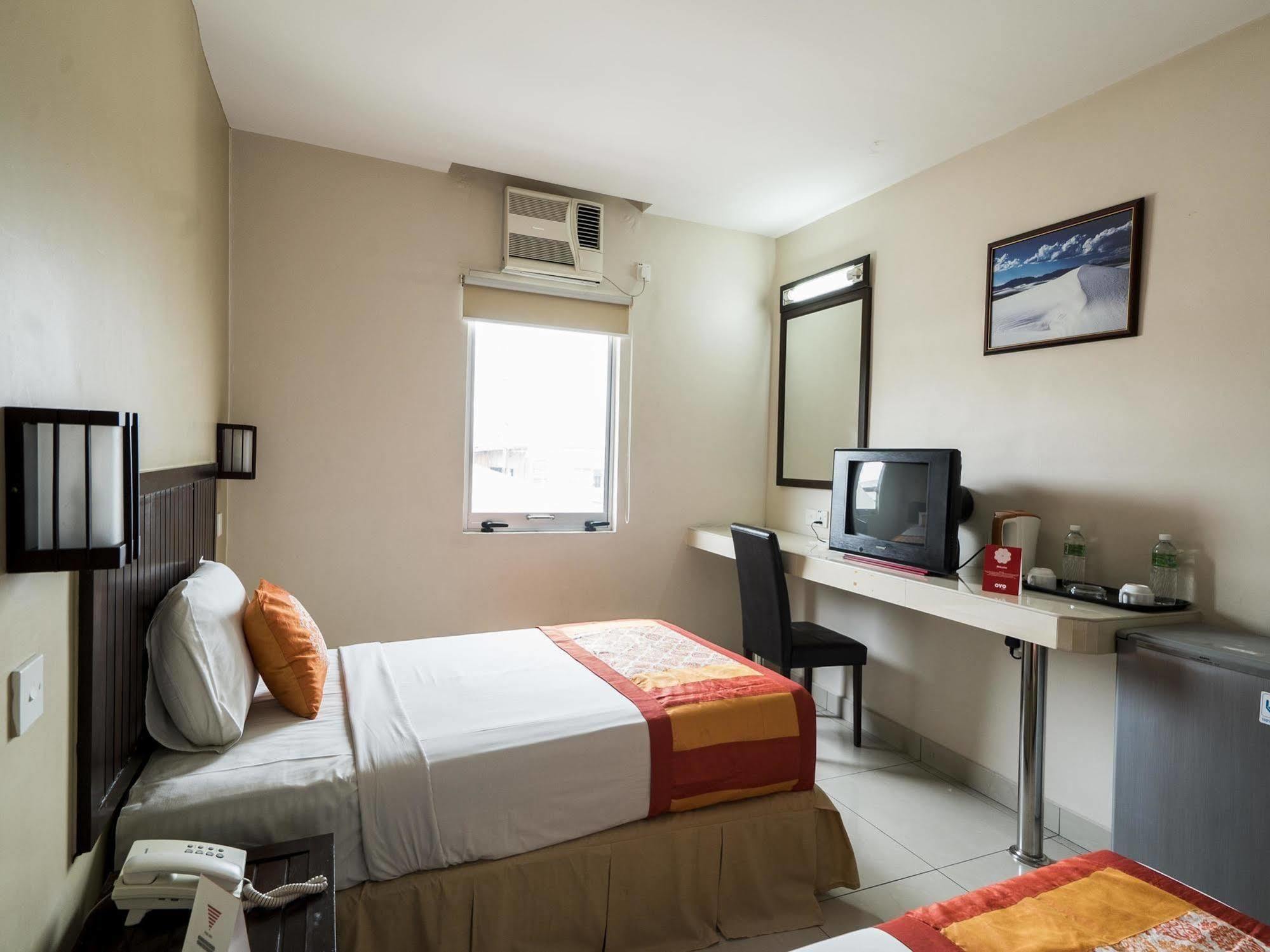 Family Hotel Klang Extérieur photo