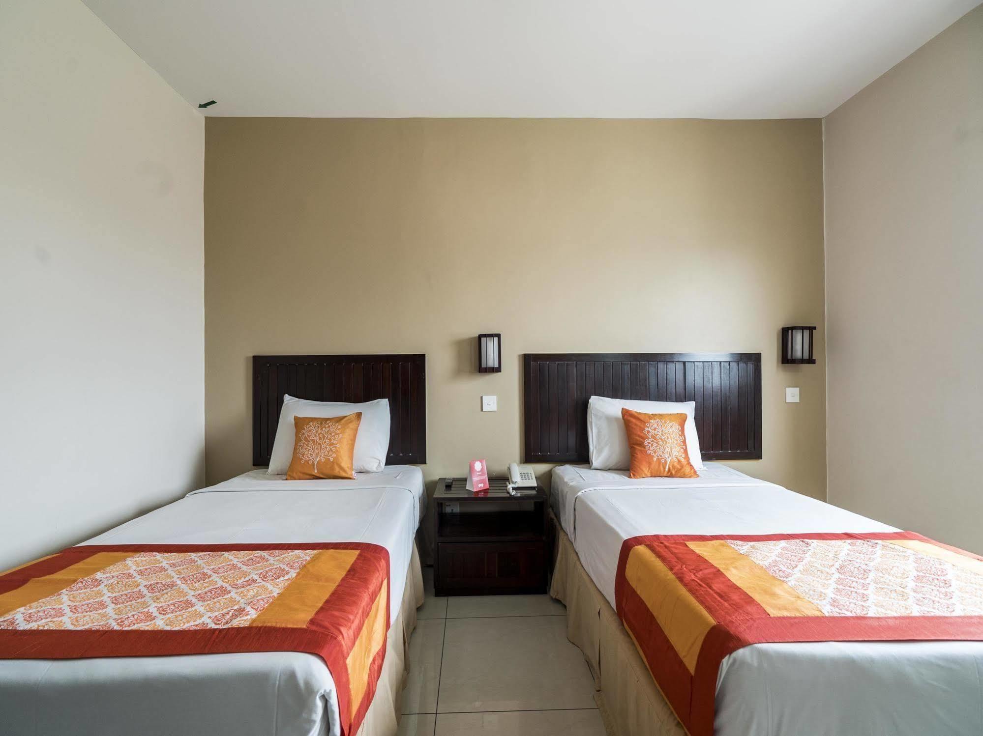 Family Hotel Klang Extérieur photo